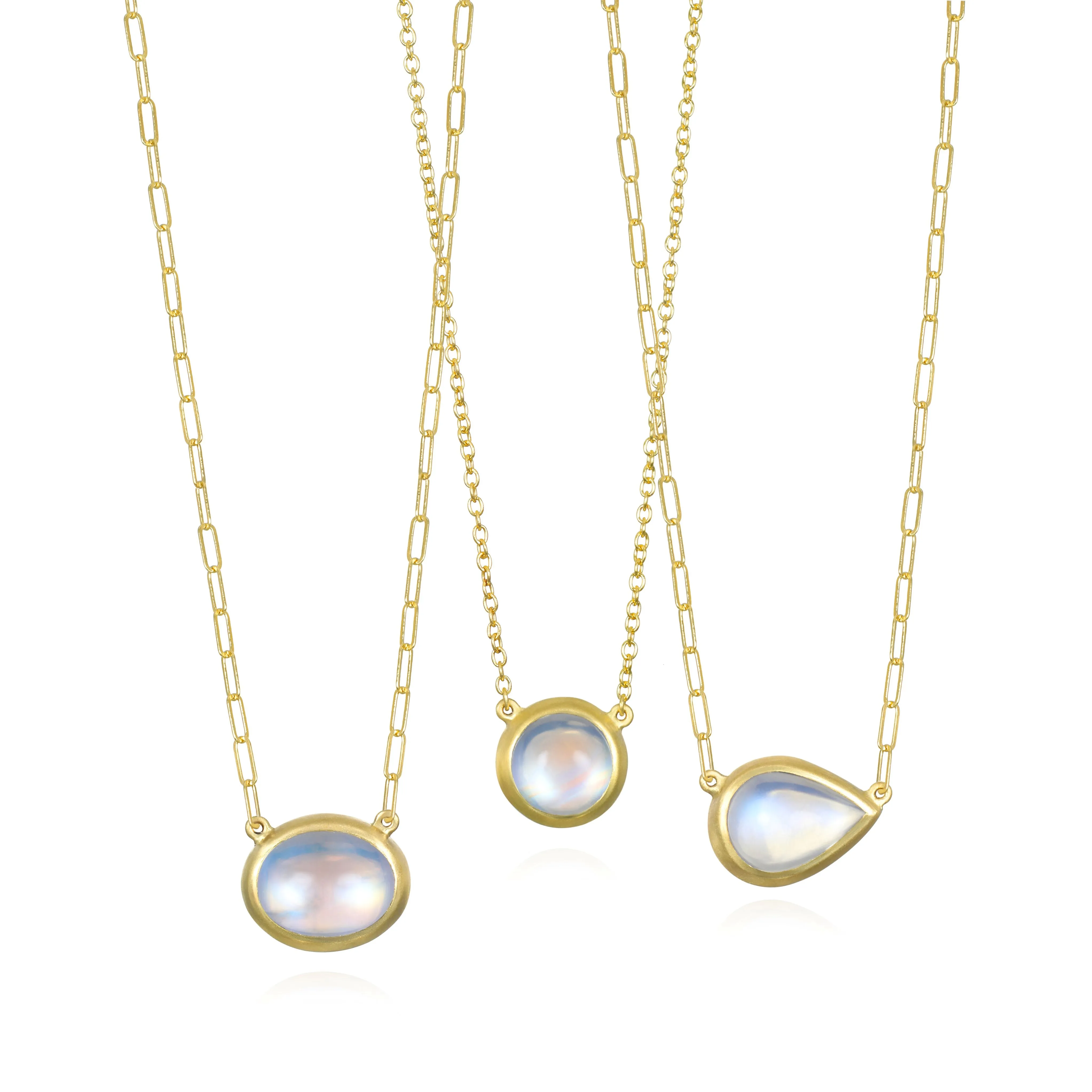 18 Karat Gold Round Ceylon Moonstone Necklace - 4.18 carats
