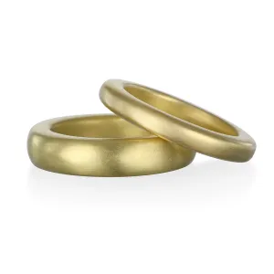 18 Karat Gold Square Band - Thin