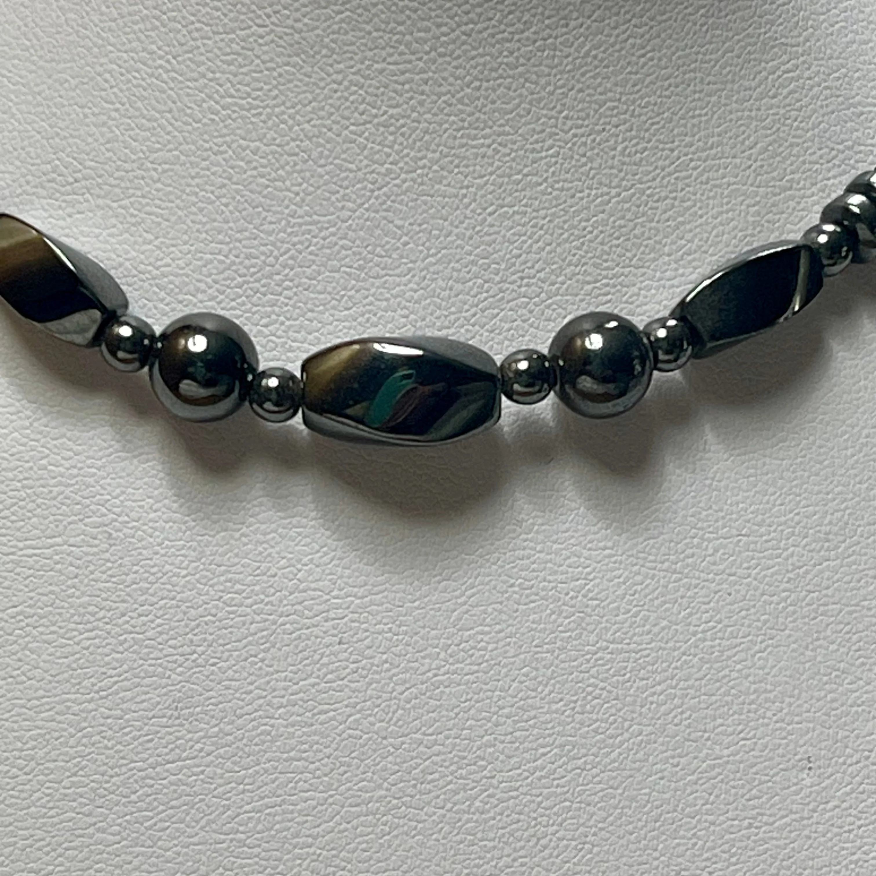 Vintage Hematite 16 Necklace Womens Natural Gemstone Casual Multi Shaped Beads